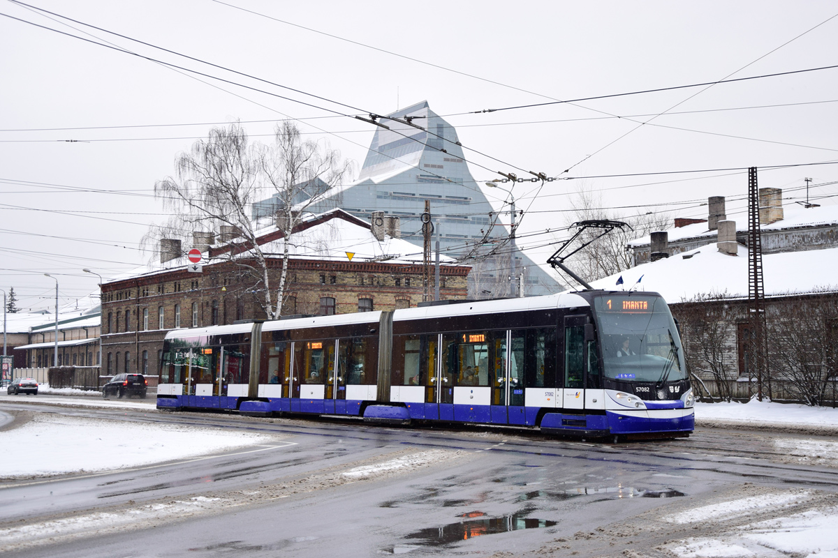 Рига, Škoda 15T ForCity Alfa Riga № 57082