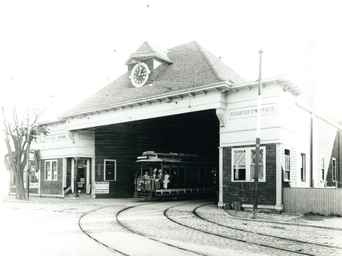 Boston, St. Louis 2-axle motor car # 2596; Boston — Carhouses