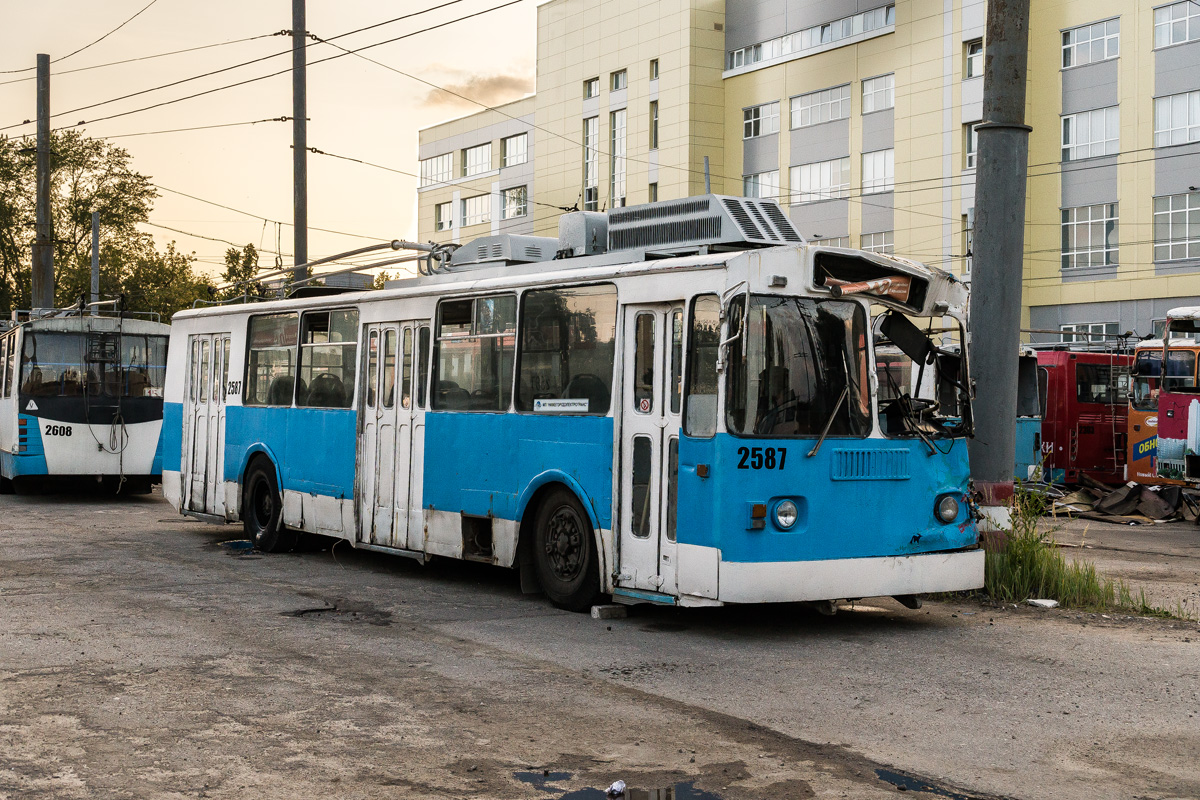 Нижни Новгород, Нижтролл (ЗиУ-682Г) № 2587