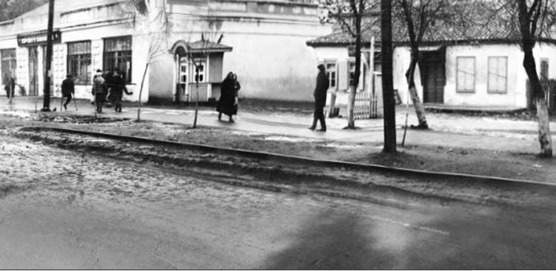 Mariupol — Closed Lines