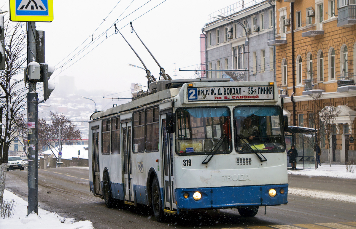 Ростов-на-Дону, ЗиУ-682Г-016.02 (с широкой 1-й дверью) № 319