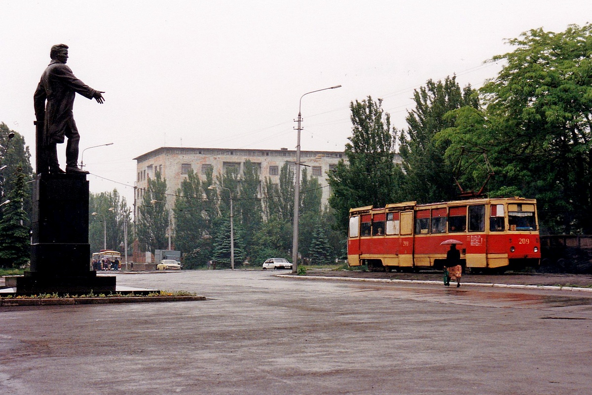 Макеевка, 71-605 (КТМ-5М3) № 209; Макеевка — Фотографии Алекса Краковски — 21.05.1998