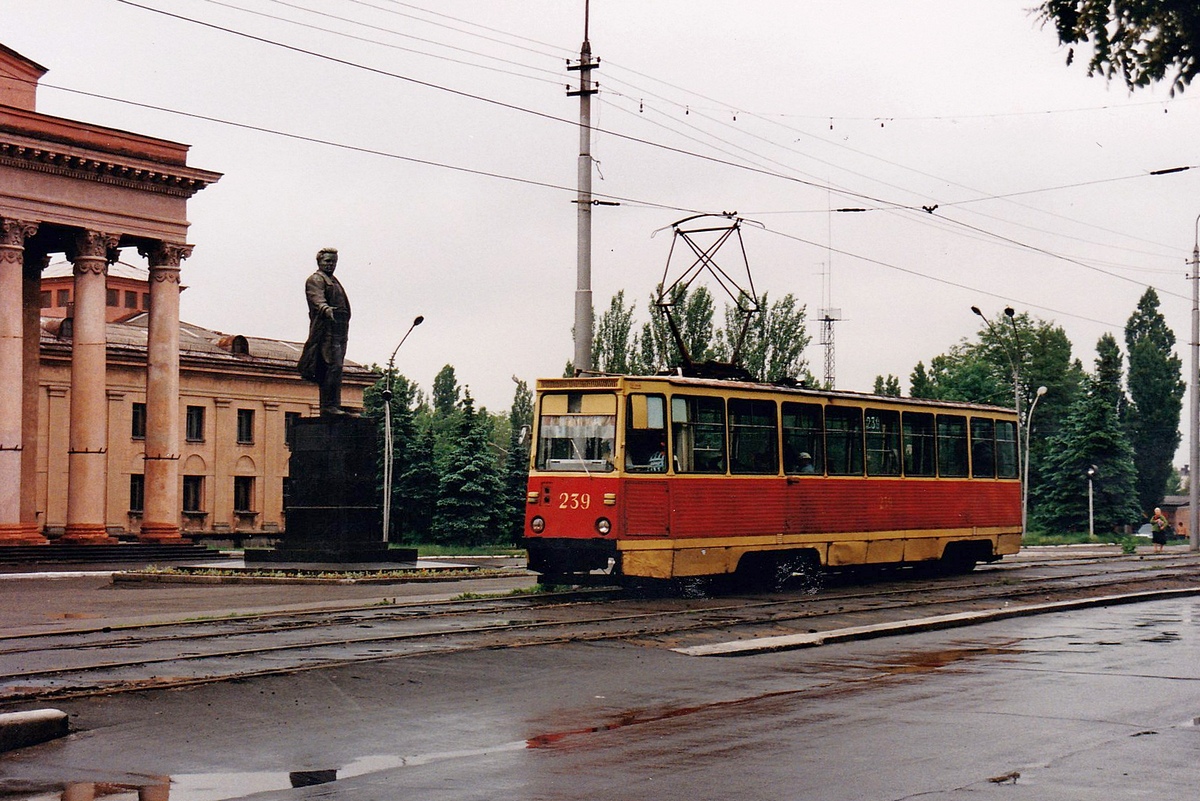 Макеевка, 71-605А № 239; Макеевка — Фотографии Алекса Краковски — 21.05.1998