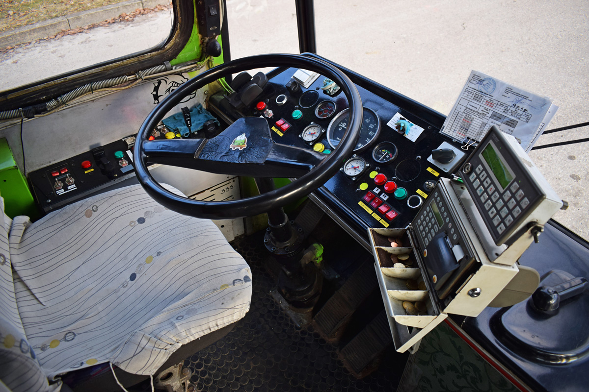 Каунас, Škoda 14Tr01 № 335