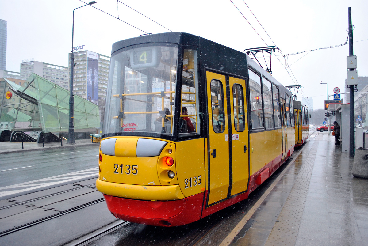 Варшава, Konstal 105N2k/2000 № 2135