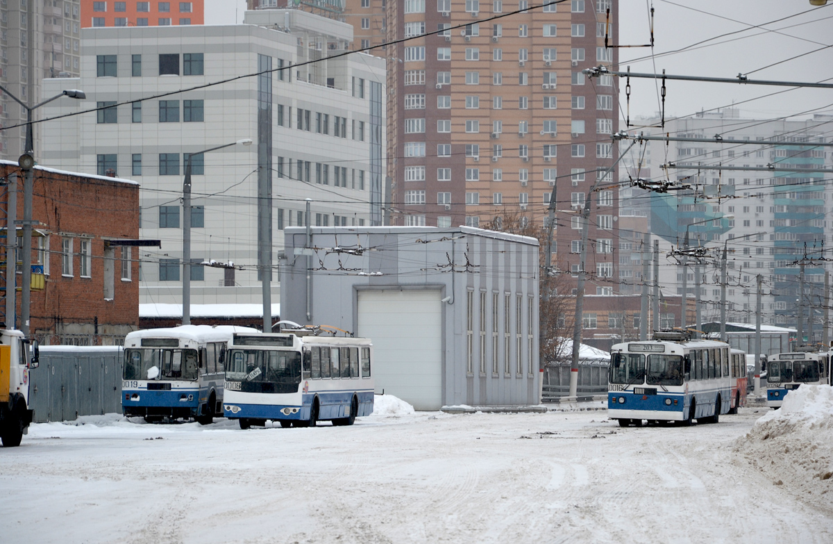 Химки, ЗиУ-682Г-016  [Г0М] № 0019; Химки, ЗиУ-682Г-016.05 № 0008; Химки, ЗиУ-682Г-016  [Г0М] № 0016