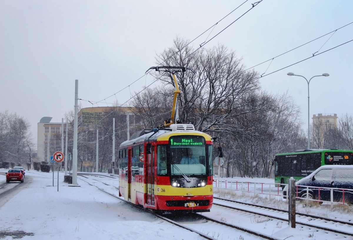 Мост ― Литвинов, Vario LFR.S № 266