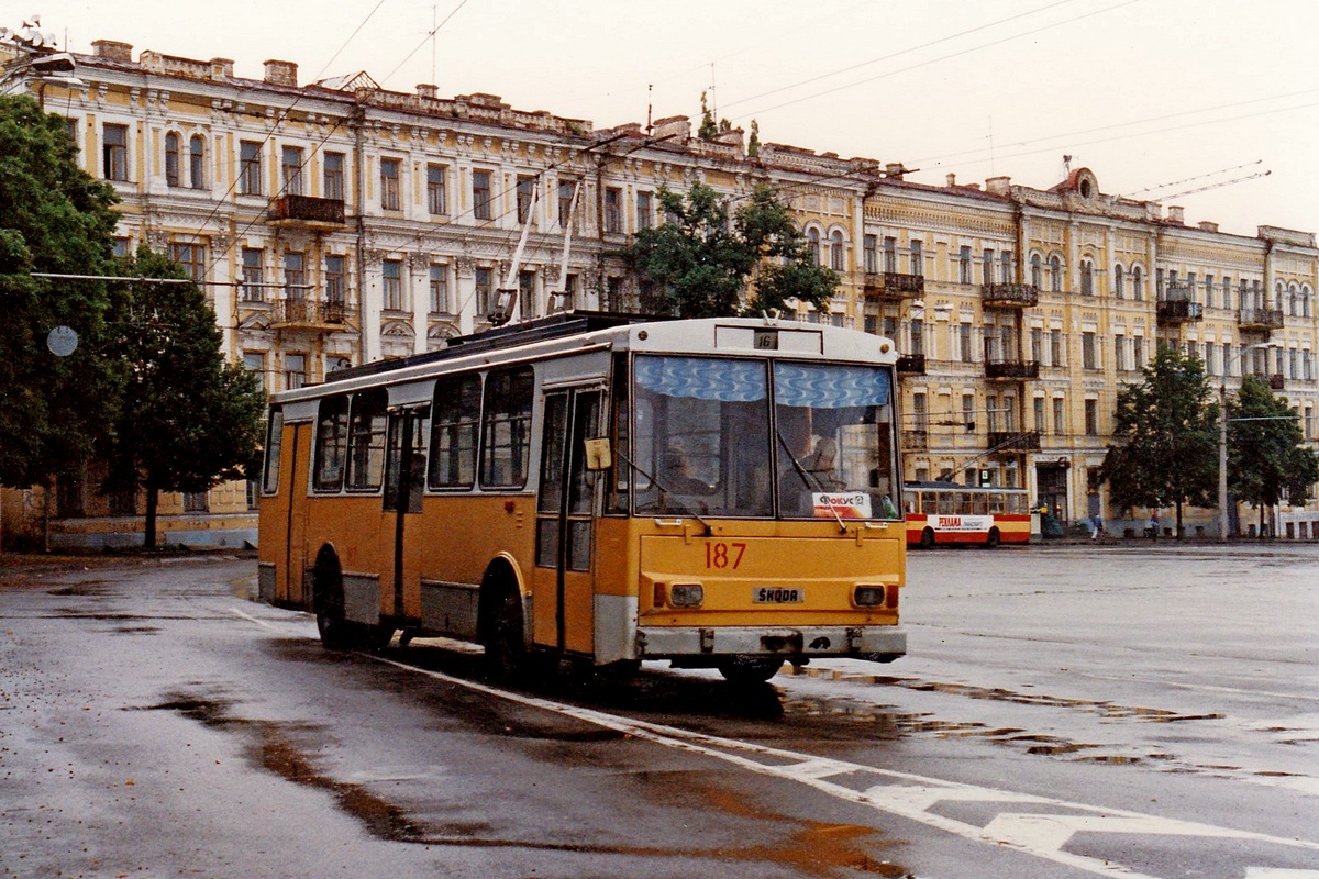 Киев, Škoda 14Tr02/6 № 187; Киев — Исторические фотографии