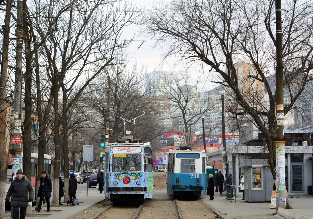Владивосток, 71-132 (ЛМ-93) № 298; Владивосток, 71-132 (ЛМ-93) № 306; Владивосток — Разные фотографии