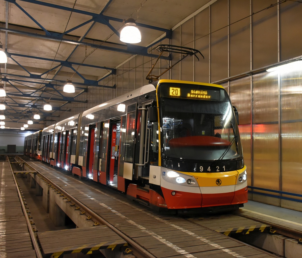 Прага, Škoda 15T6 ForCity Alfa Praha № 9421