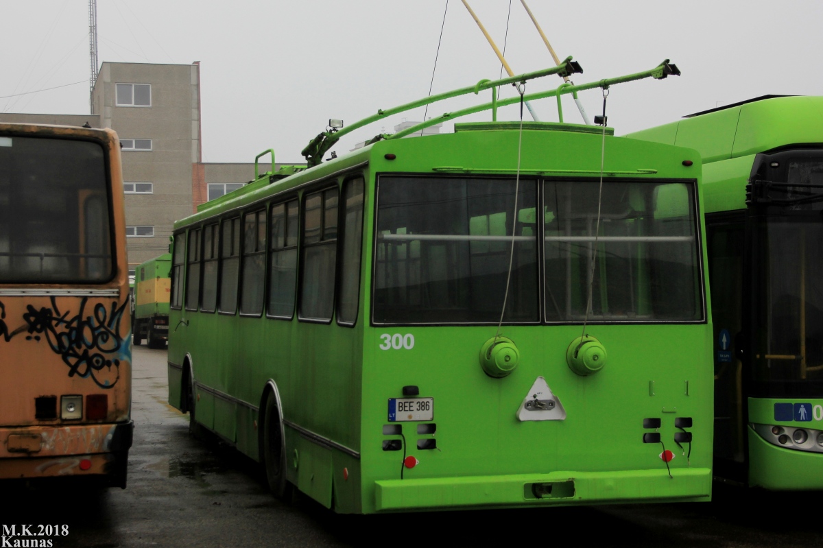 Каунас, Škoda 14Tr02/6 № 300