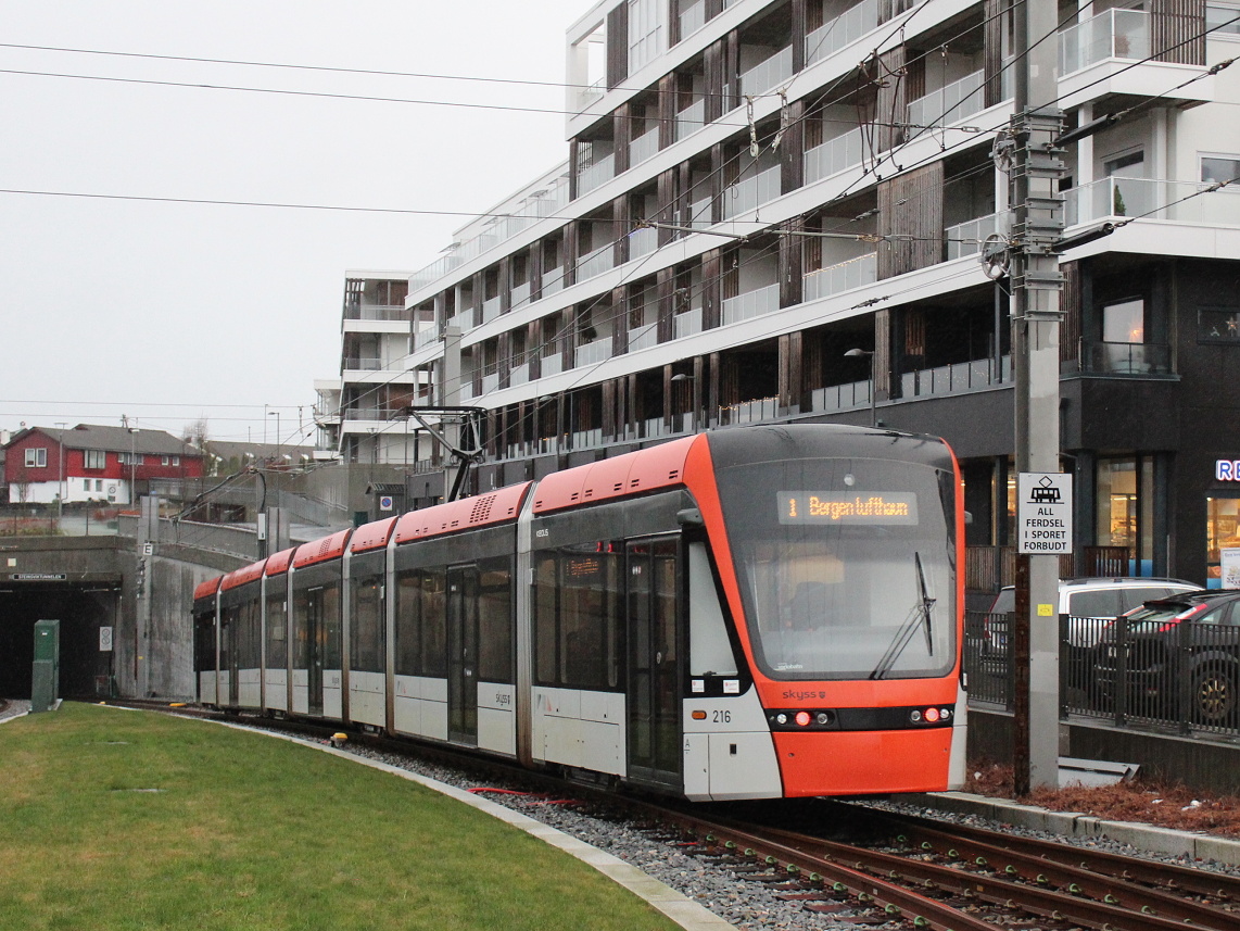 Берген, Stadler Variobahn № 216