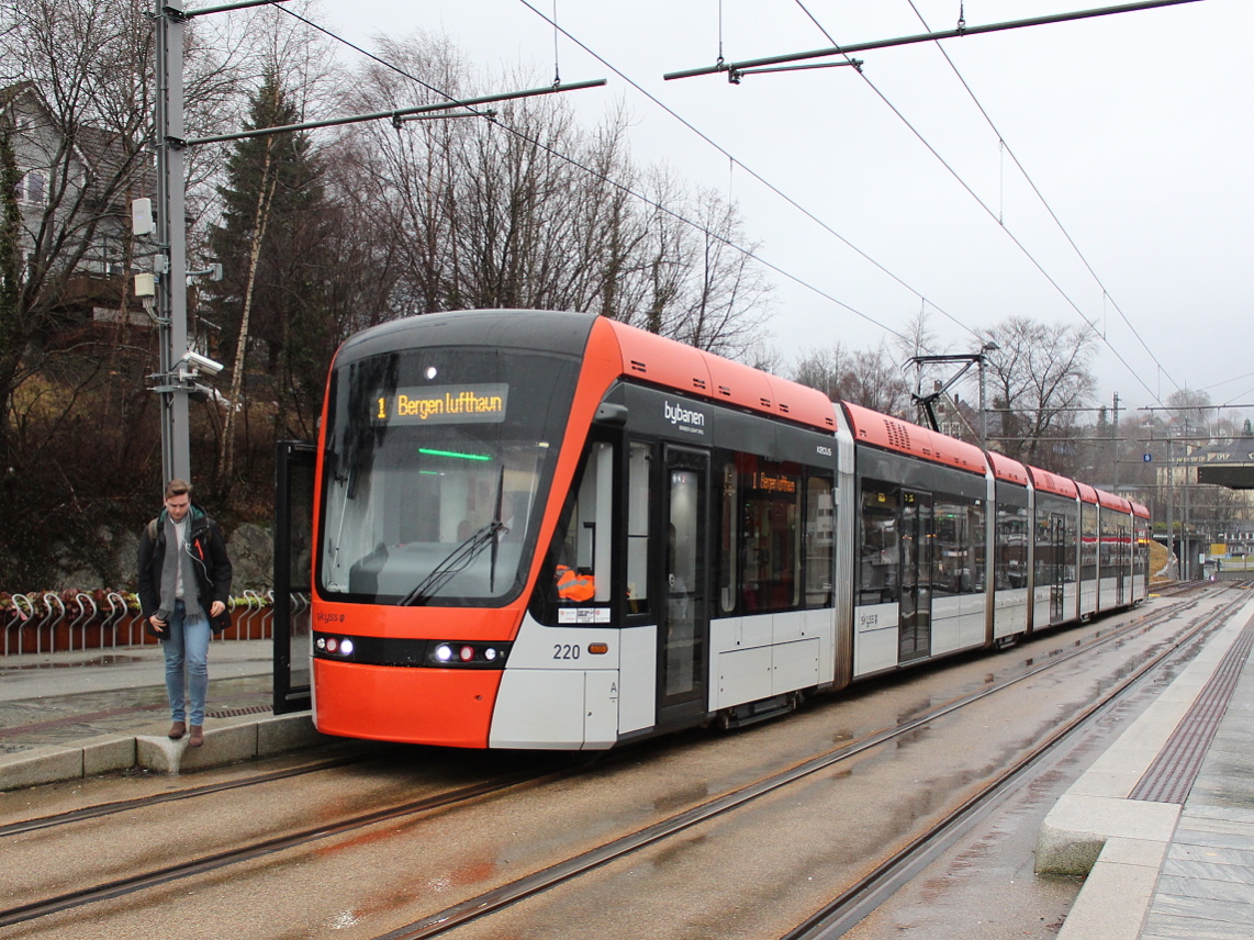 Bergen, Stadler Variobahn № 220