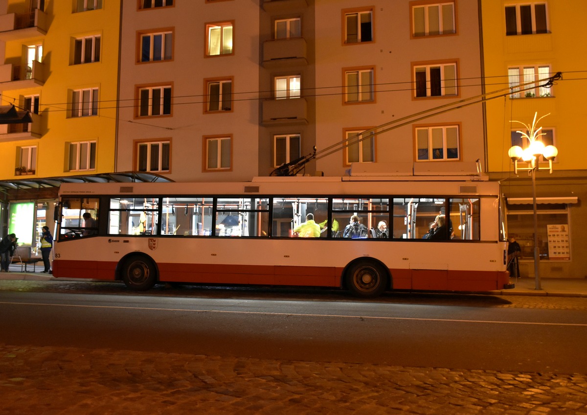 Opava, Škoda 21Tr — 83; Opava — 35 years in service — Bid farewell to trolleybuses 14Tr(M) / 35 let s Vami — symbolické rozlouceni s trolejbusy 14Tr(M)