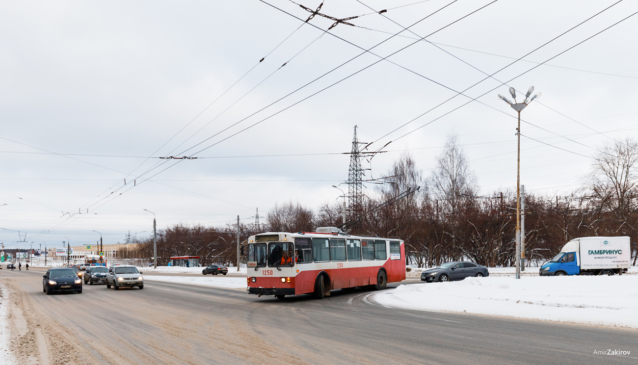 იჟევსკი, ZiU-682V [V00] № 1250