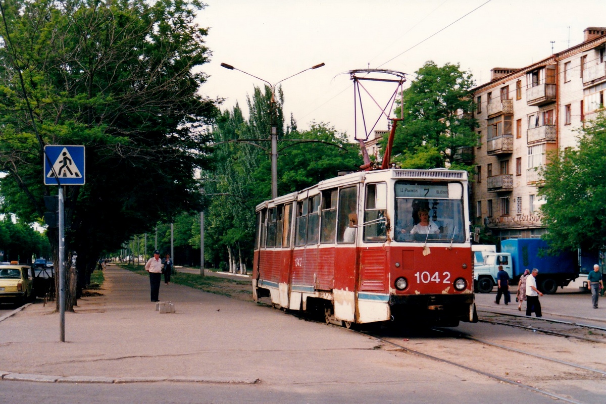 Николаев, 71-605 (КТМ-5М3) № 1042