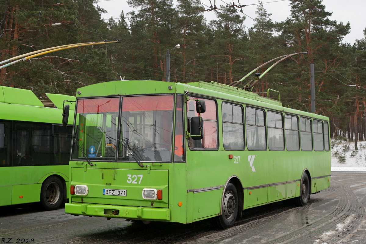 Каунас, Škoda 14Tr № 327