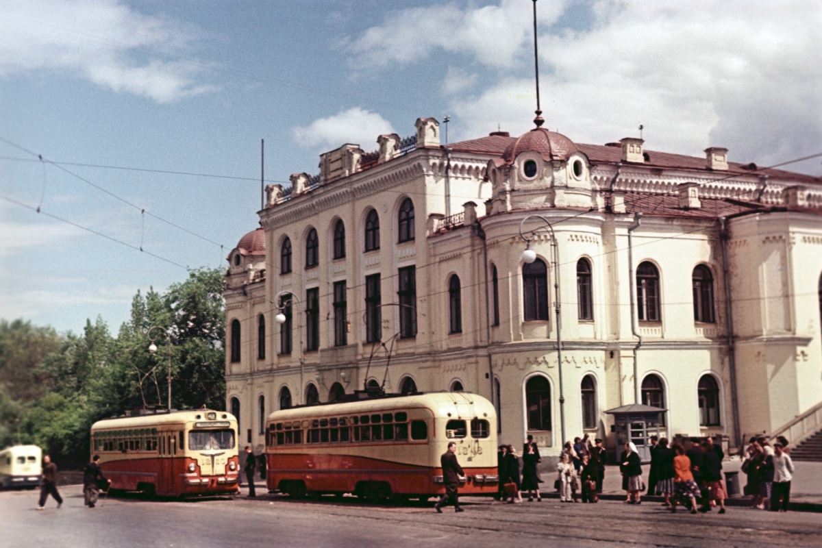 Киев, МТВ-82 № 1348; Киев, МТВ-82 № 1360; Киев — Исторические фотографии; Киев — Трамвайные линии: Закрытые линии