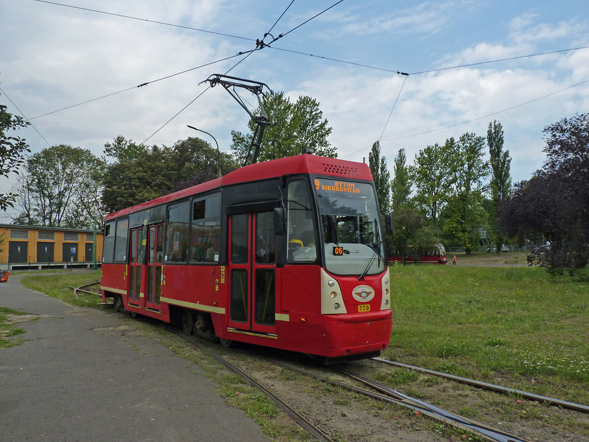 Metropolis GZM, Konstal 105N-2K č. 779