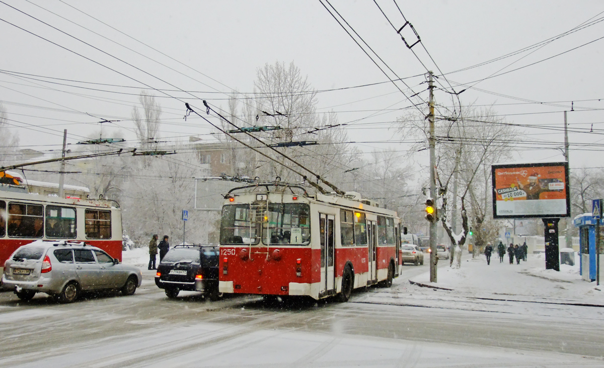Саратов, ЗиУ-682Г-016.02 № 1250