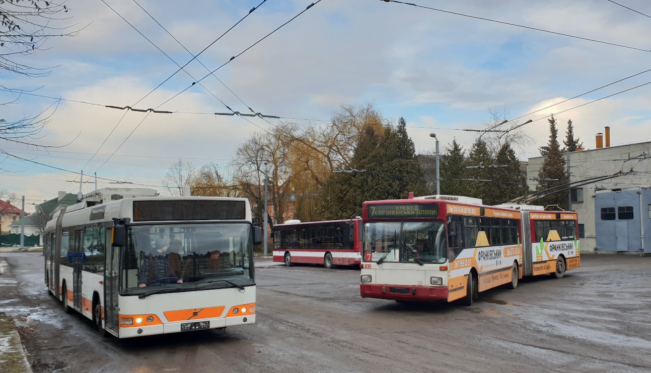 Ивано-Франковск, Volvo V 7000 AT № 203; Ивано-Франковск, Gräf & Stift 858 GE112 M16 № 183; Ивано-Франковск — Тестирование троллейбусов Volvo V 7000 AT