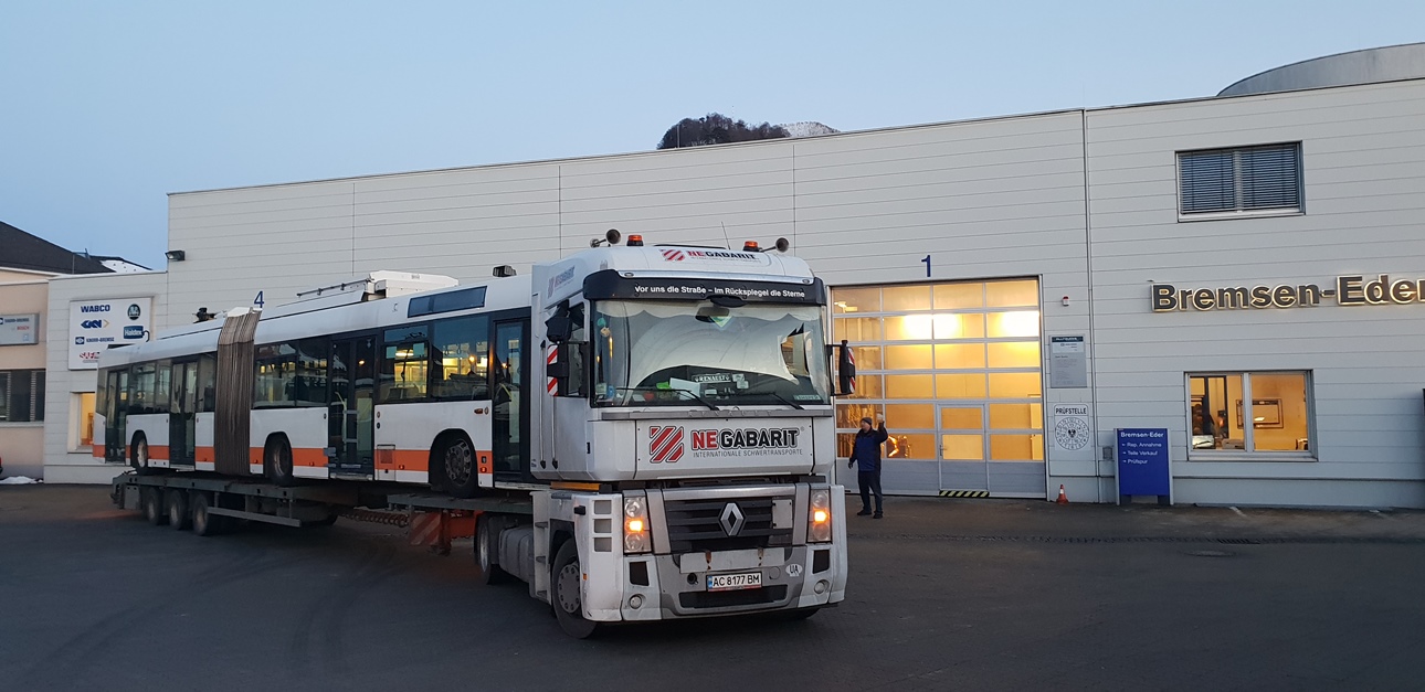 Линц, Volvo V 7000 AT № 209; Зальцбург — Транзит через Зальцбург