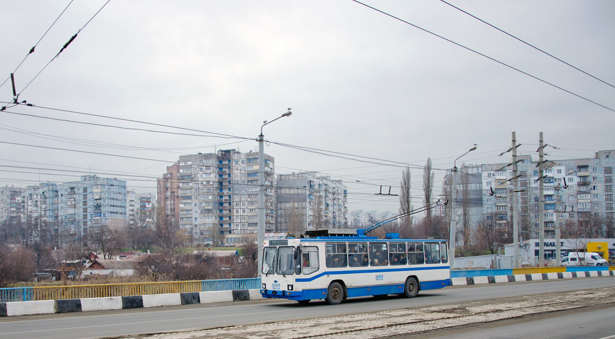 Мариуполь, ЮМЗ Т2 № 1822