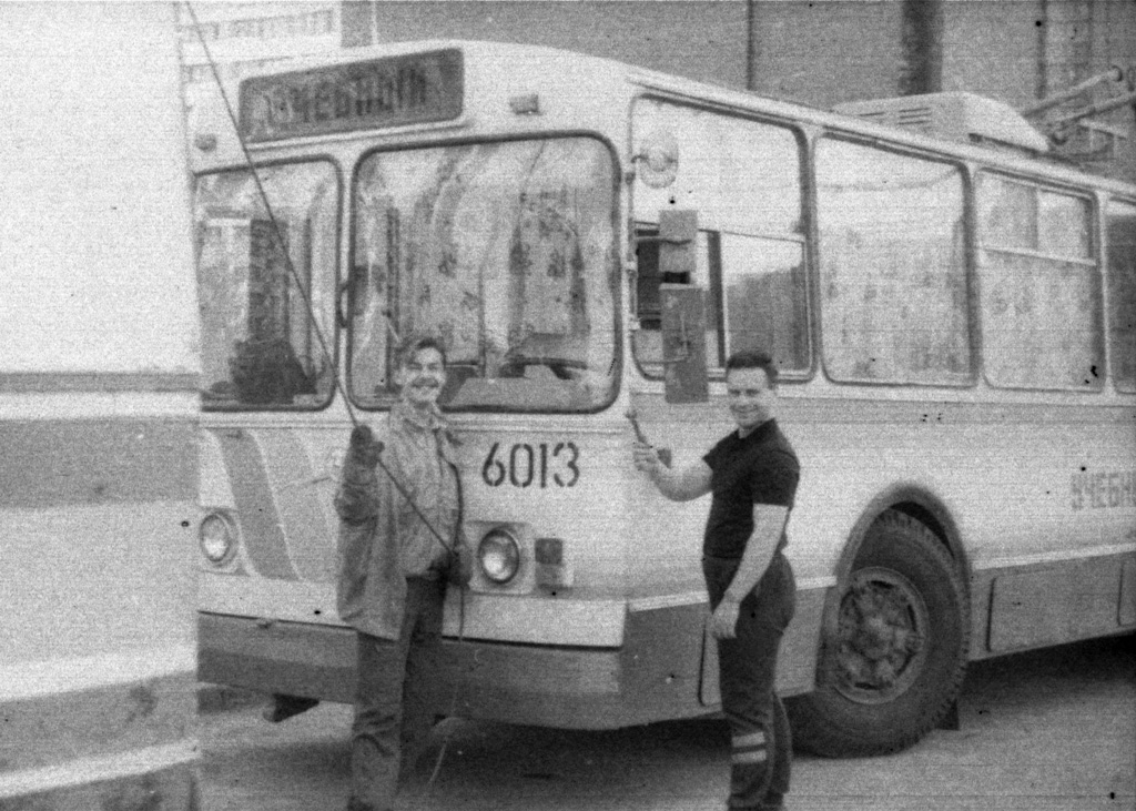 Saint-Petersburg, ZiU-682V [V00] č. 6013