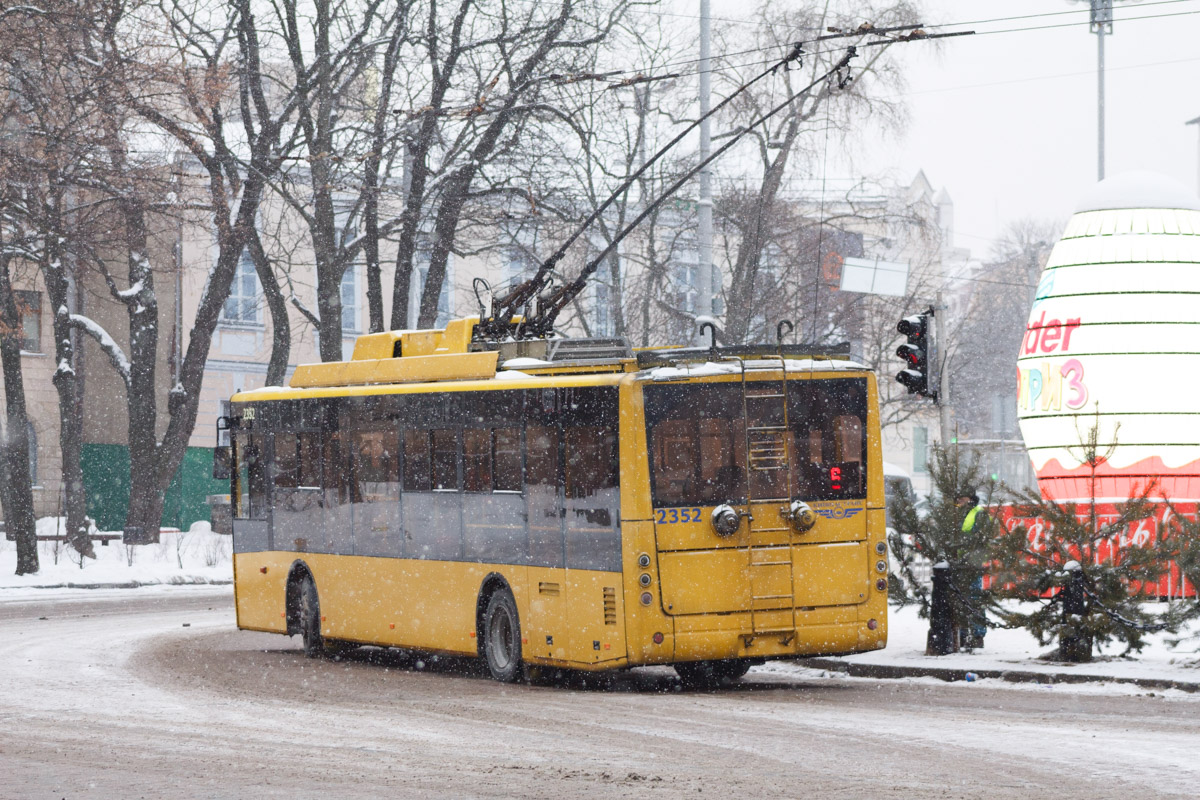 Киев, Богдан Т70110 № 2352