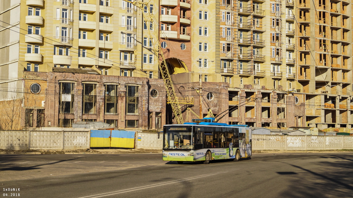 Kiova, LAZ E183D1 # 1901 Kiova, LAZ E183D1 # 1901