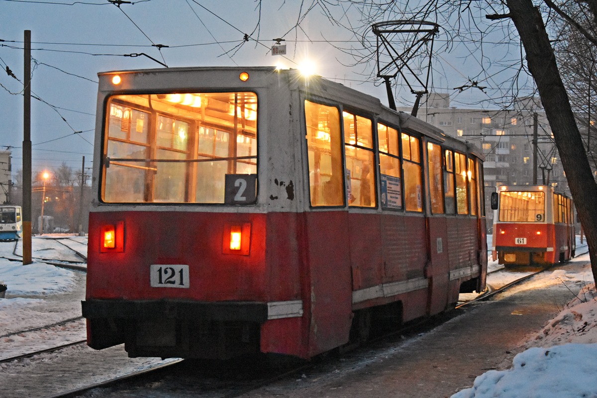 Омск, 71-605 (КТМ-5М3) № 121