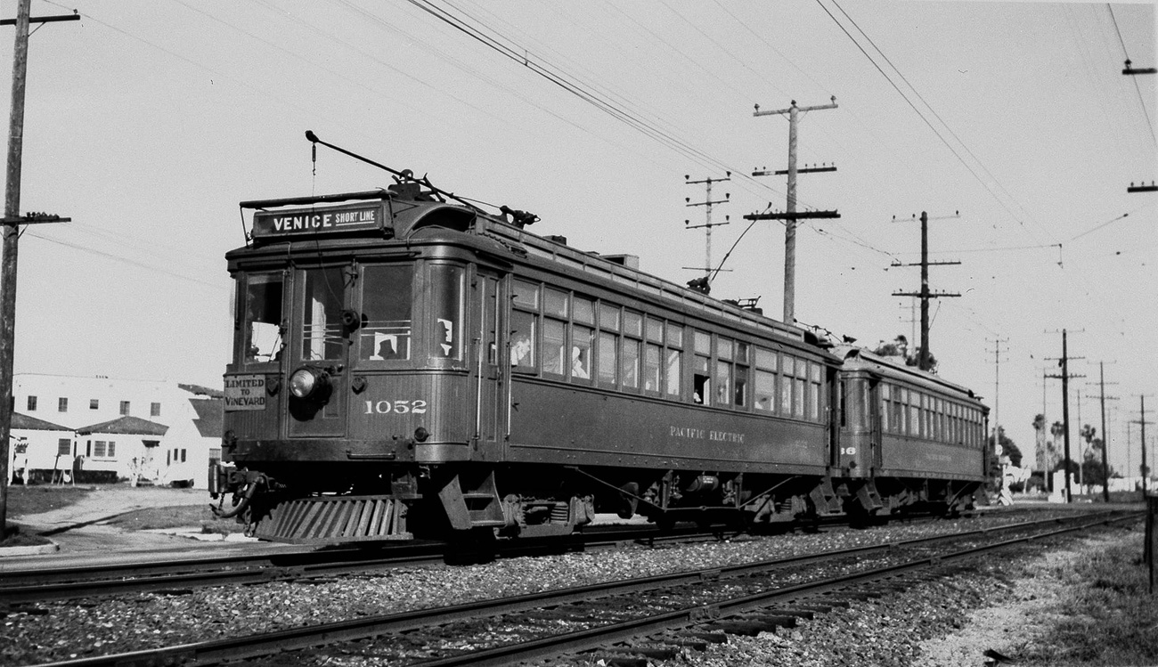 Лос-Анджелес, Jewett PE 1000 Class № 1052 Лос-Анджелес, Jewett PE 1000 Class № 1052