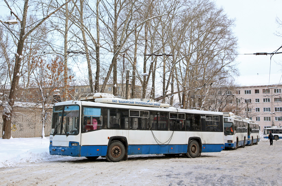 Киров, БТЗ-52768А № 609
