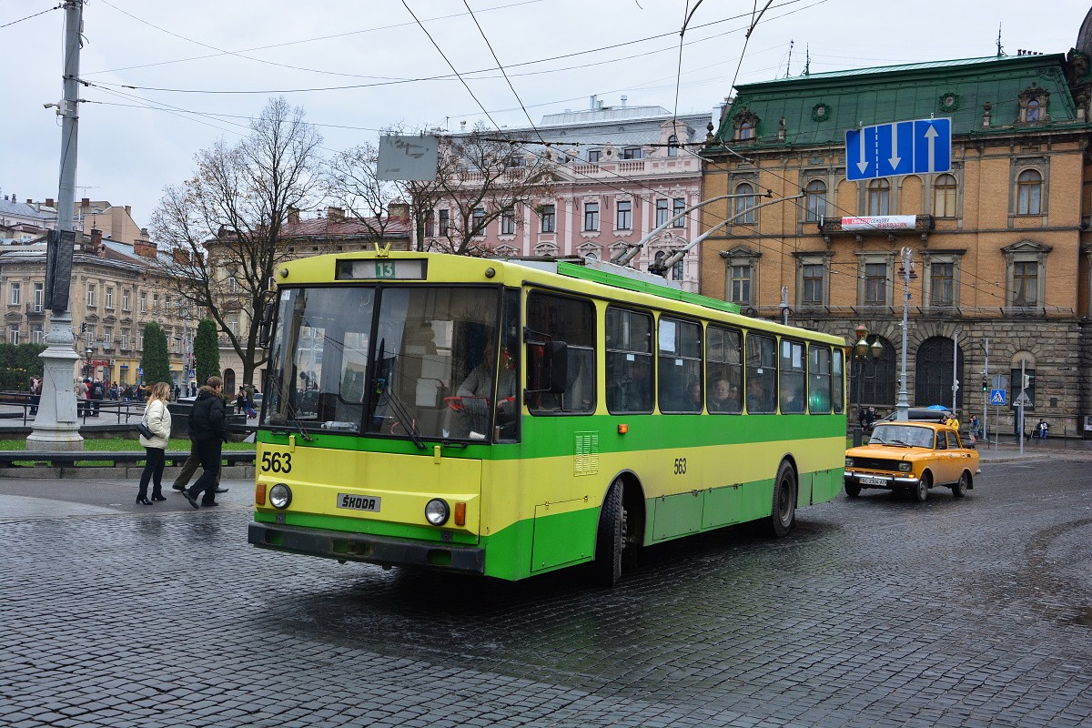 Львов, Škoda 14Tr89/6 № 563