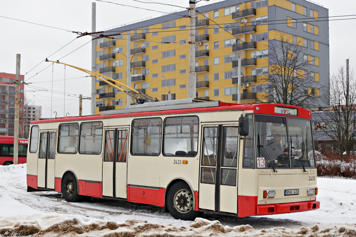 Вильнюс, Škoda 14Tr02 № 2433