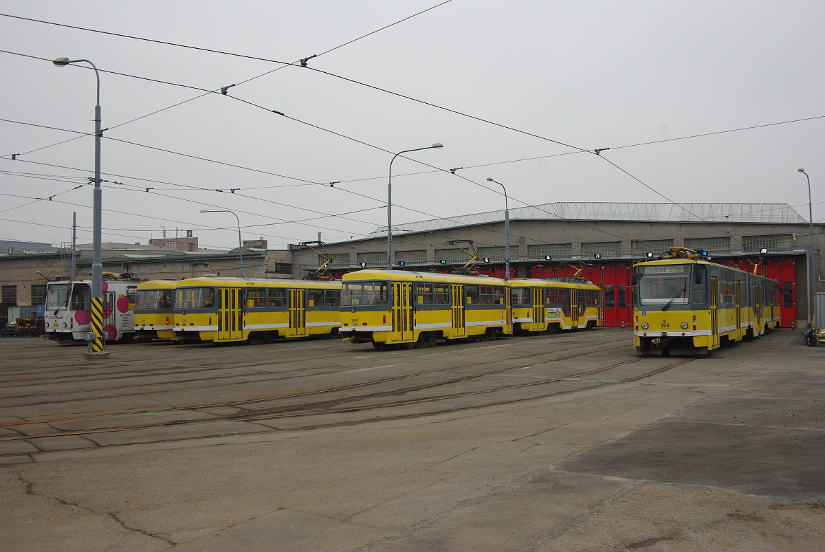 Plzeň, Tatra KT8D5R.N2P č. 290; Plzeň, Tatra T3R.P č. 260