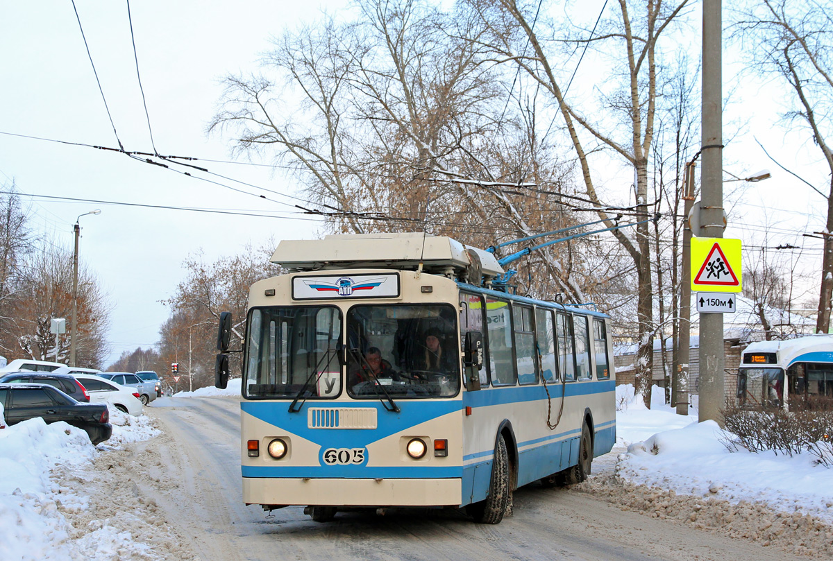Киров, ЗиУ-682 КР Иваново № 605