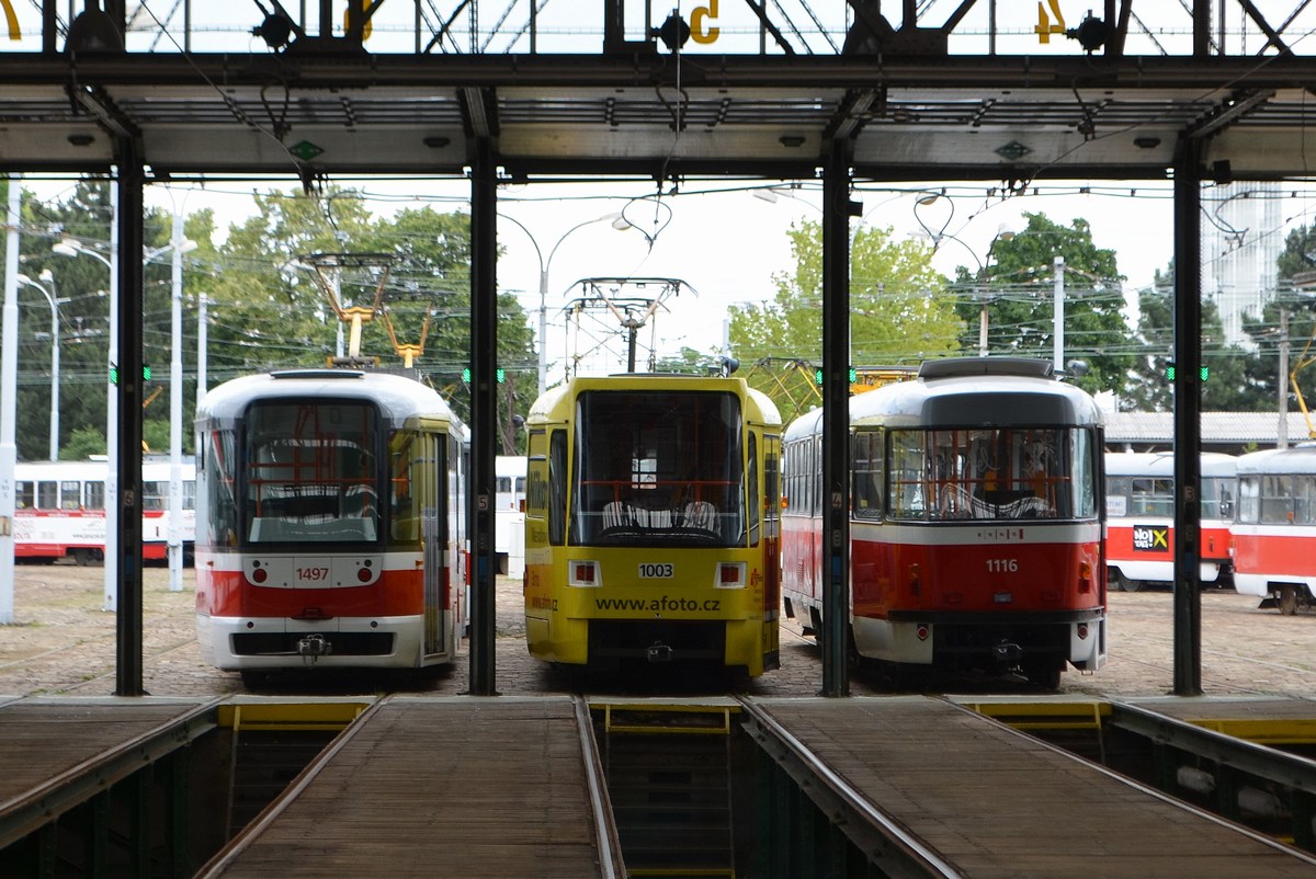 Brno, Vario LFR.E — 1497; Brno, Tatra K2R — 1003; Brno, Tatra K2P — 1116