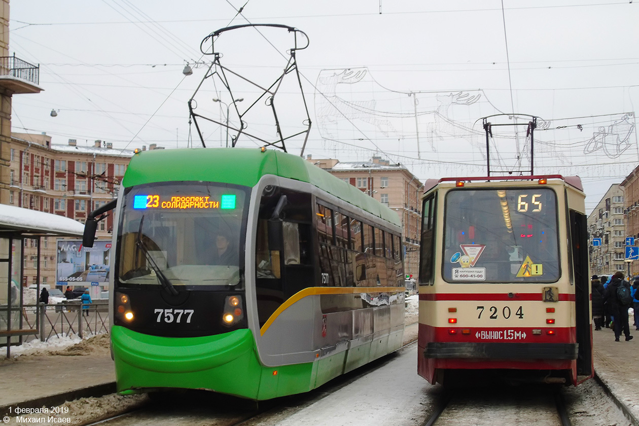Sankt Petersburg, LM-68M2 (mod. SPb GET) Nr 7577; Sankt Petersburg, 71-134K (LM-99K) Nr 7204