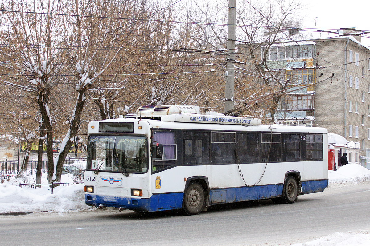 Киров, БТЗ-52764Р № 512