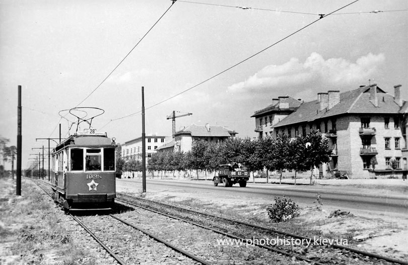 Kijevas, Pullman-type car nr. 1028; Kijevas — Historical photos; Kijevas — Tramway lines: Closed lines Kijevas, Pullman-type car nr. 1028; Kijevas — Historical photos; Kijevas — Tramway lines: Closed lines