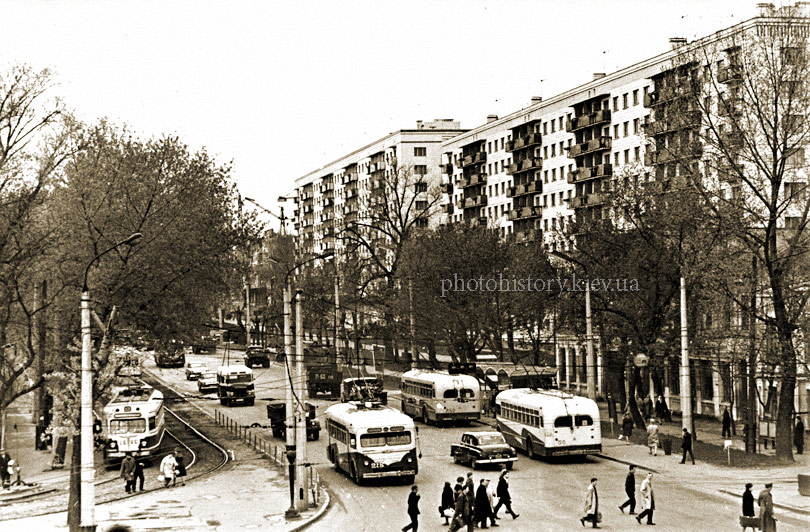 Kyiv, MTB-82D № 216; Kyiv, MTB-82D № 56; Kyiv — Historical photos