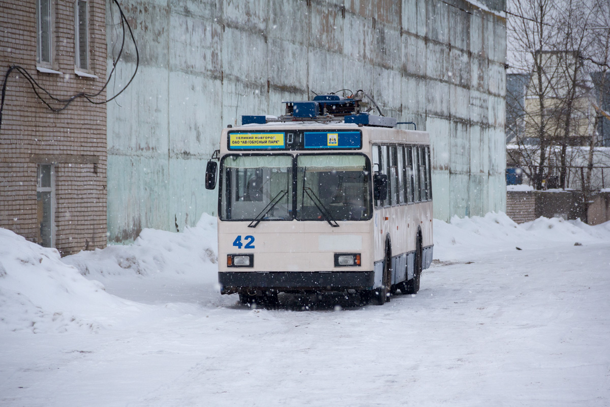Великий Новгород, ВМЗ-5298-20 № 42