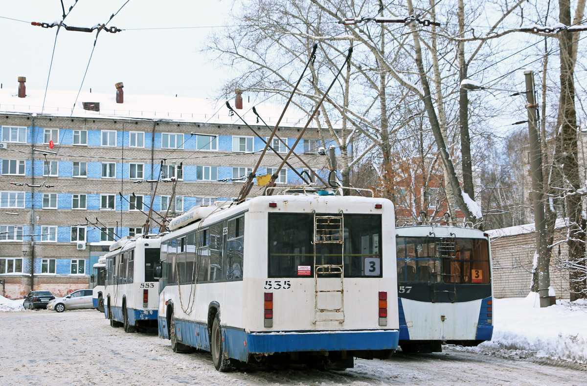 Киров, БТЗ-52767Р № 535
