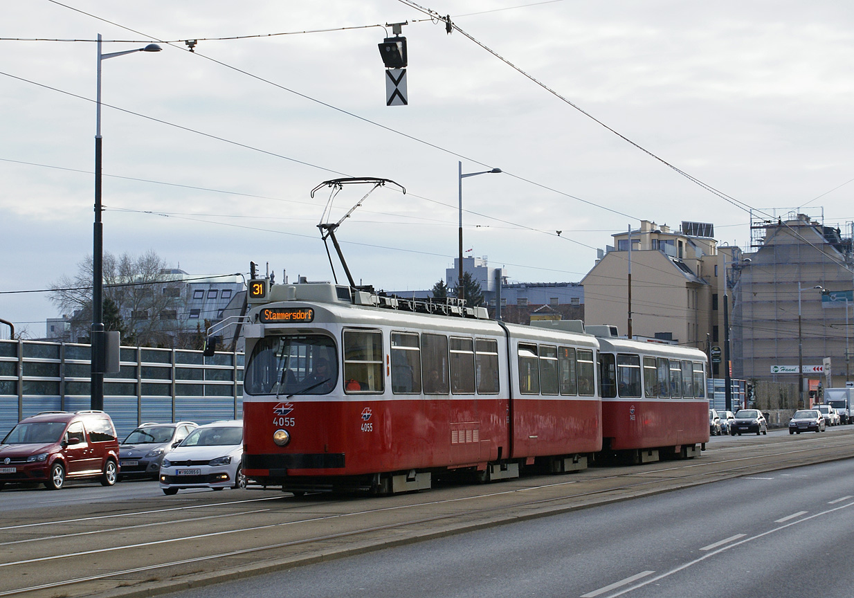 Вена, SGP Type E2 № 4055; Вена, Bombardier Type c5 № 1453