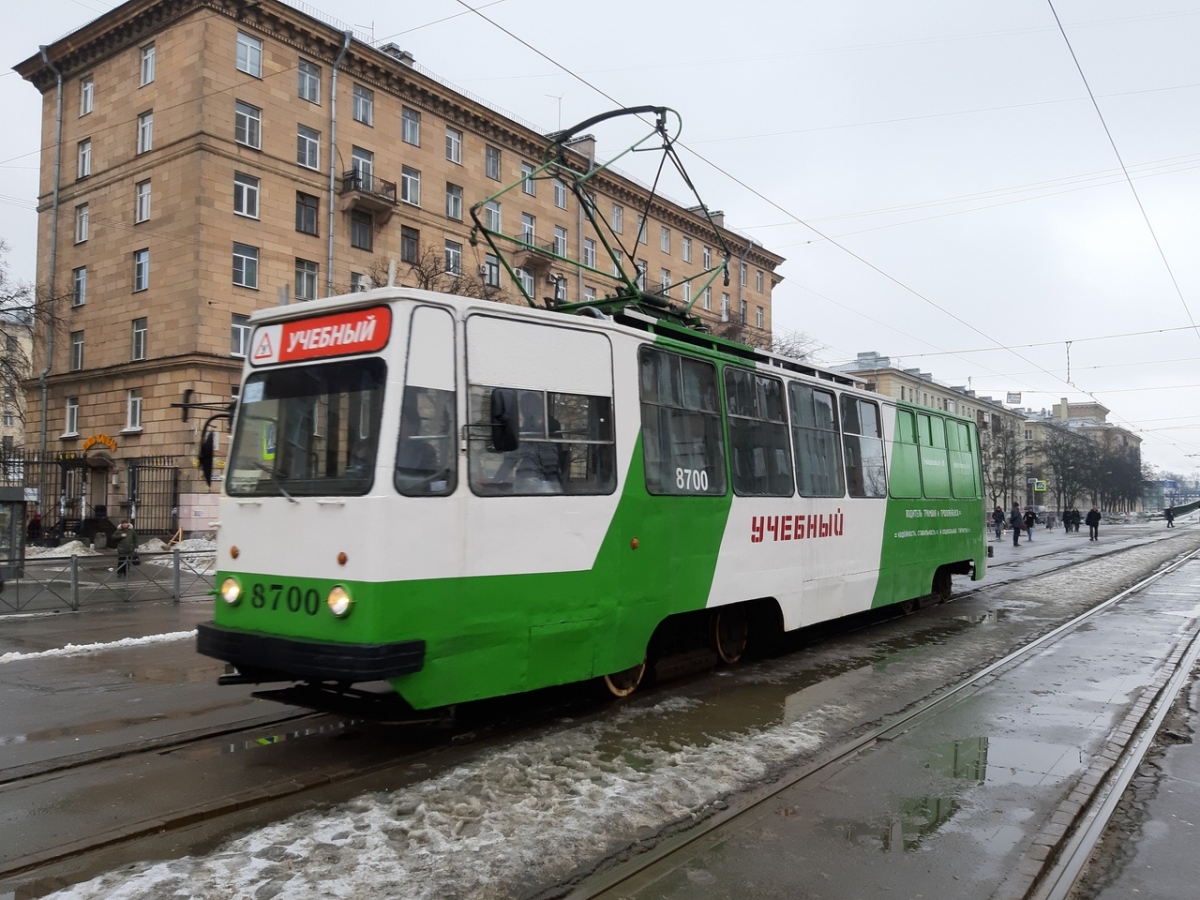 Санкт-Петербург, ЛМ-68М № 8700