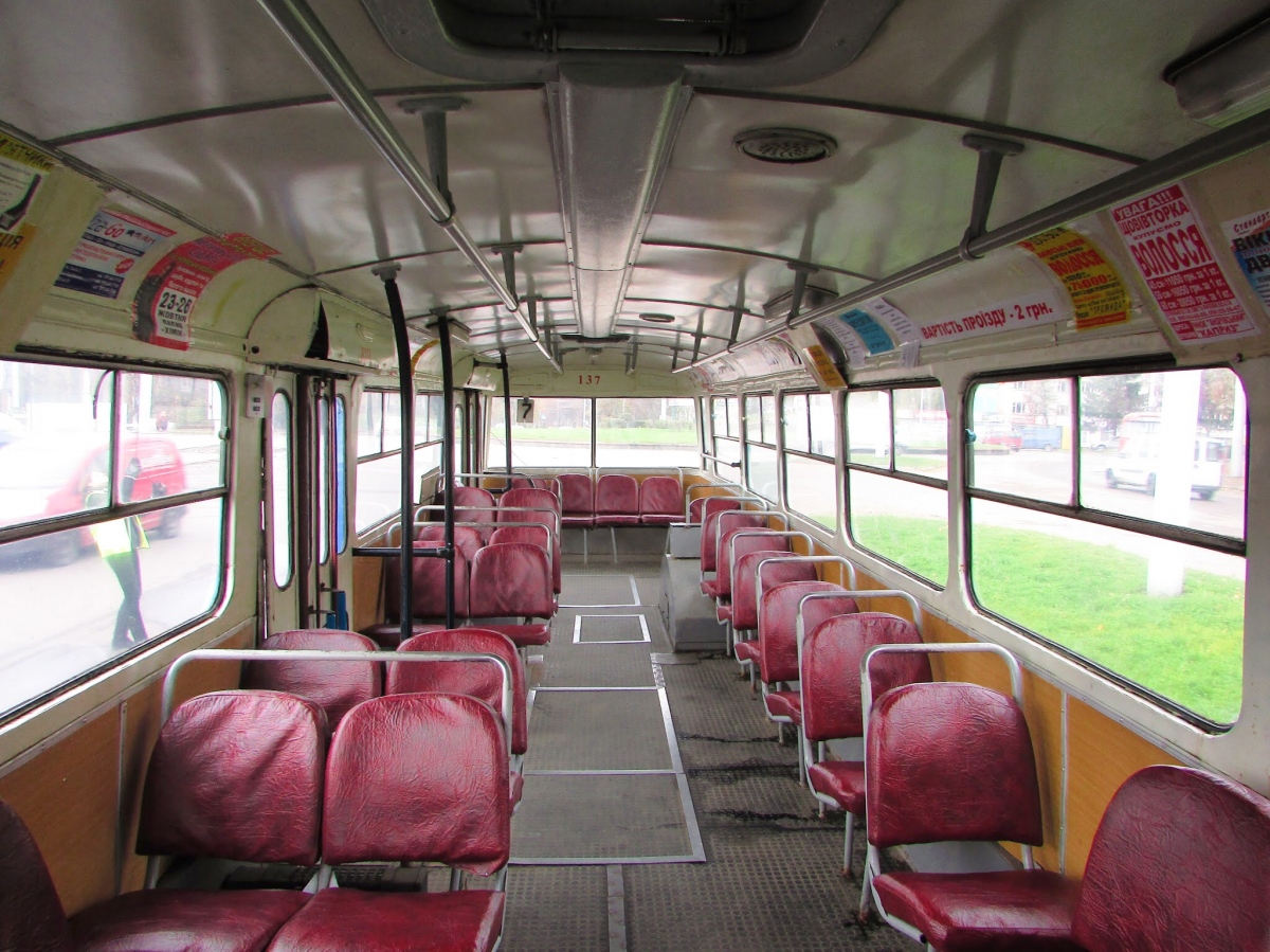 Ровно, Škoda 9TrHT28 № 137