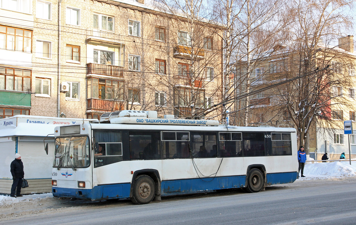 Киров, БТЗ-52764Р № 450