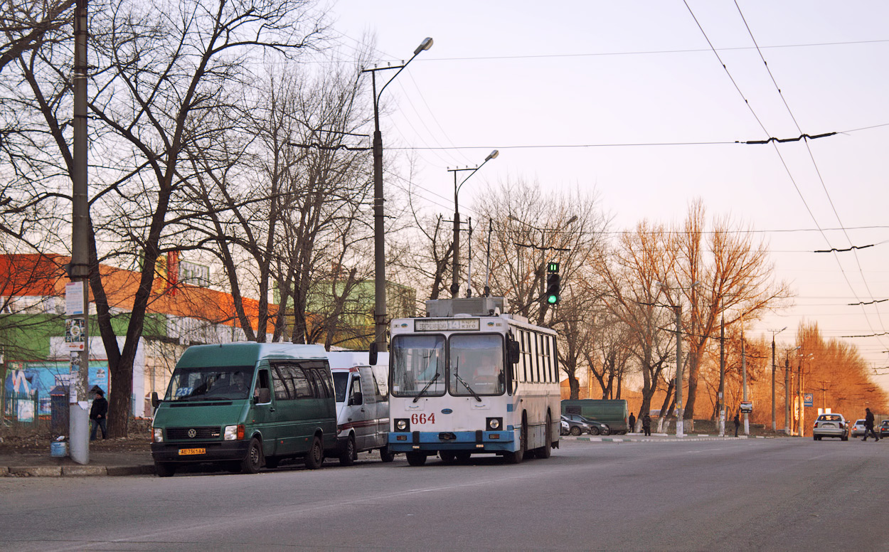 Кривой Рог, ЮМЗ Т2 мод. 7 № 664