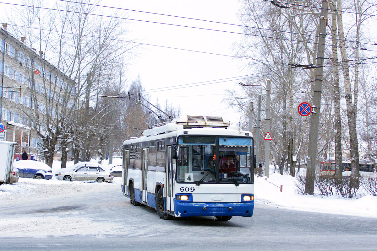 Киров, БТЗ-52768А № 609